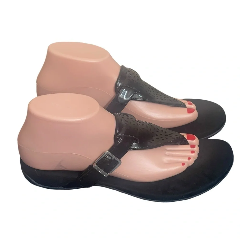 Vionic Tropez Women's Patent Leather Thong black sandals‎ size 8